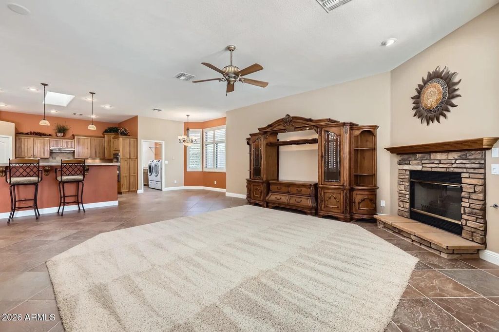 17951 W Sammy Way, Surprise, AZ 85374 — photo 5