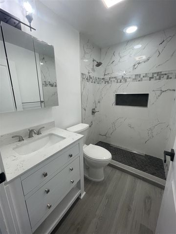 7466 Bunkerhill Road, Jackson, MI 49201