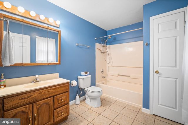 11 CLOVER ST, Browns Mills, NJ 08015