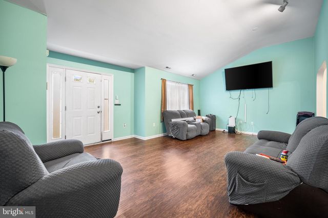 11 CLOVER ST, Browns Mills, NJ 08015