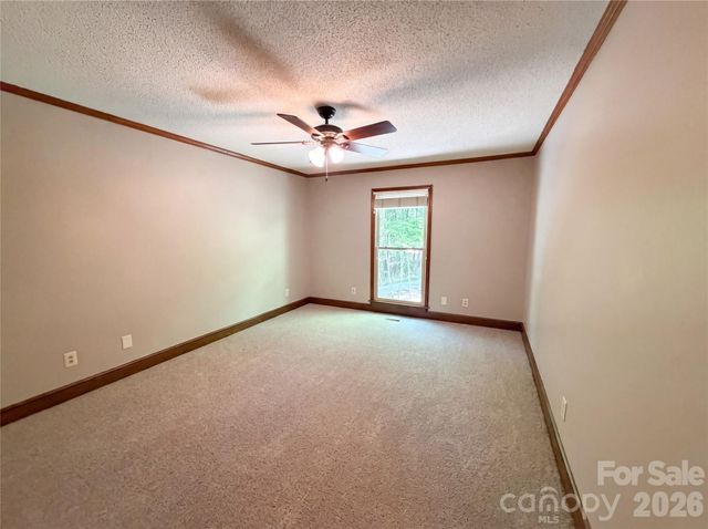 8612 Piccadily Lane, Harrisburg, NC 28075