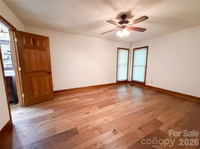 8612 Piccadily Lane, Harrisburg, NC 28075