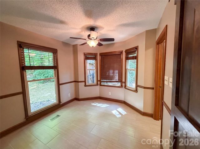 8612 Piccadily Lane, Harrisburg, NC 28075