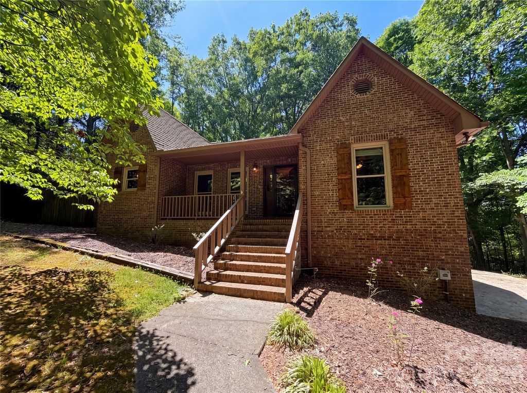 8612 Piccadily Lane, Harrisburg, NC 28075