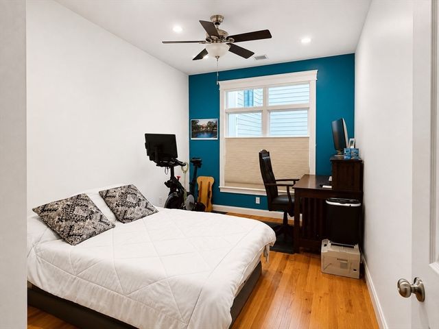 350 West 2nd St 1, Boston, MA 02127