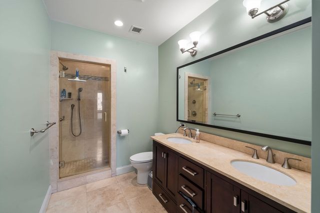 350 West 2nd St 1, Boston, MA 02127