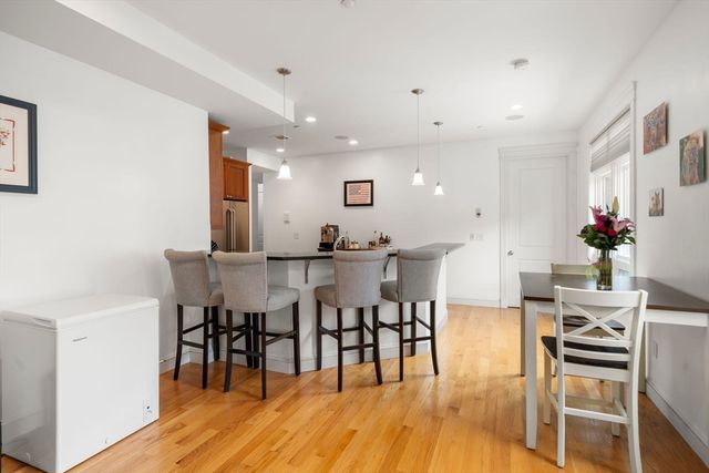 350 West 2nd St 1, Boston, MA 02127