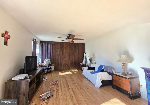 882 SAWYER AVE, Vineland, NJ 08360