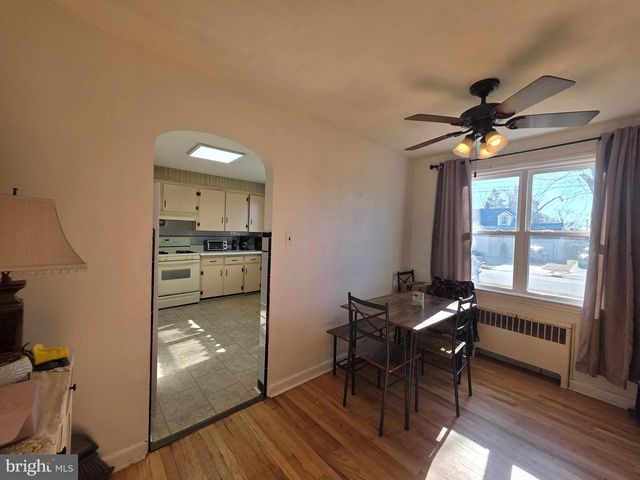 882 SAWYER AVE, Vineland, NJ 08360