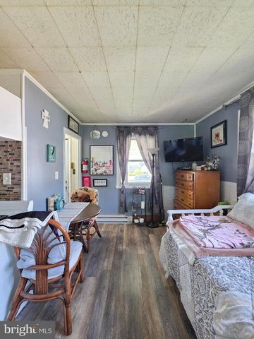 882 SAWYER AVE, Vineland, NJ 08360