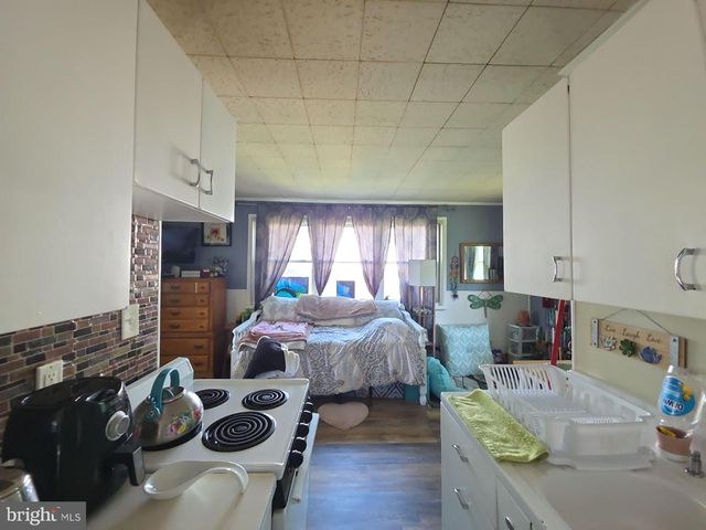 882 SAWYER AVE, Vineland, NJ 08360