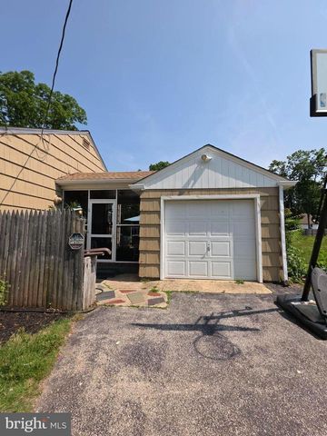 882 SAWYER AVE, Vineland, NJ 08360