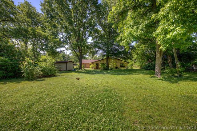 8925 E 15th Street, Tulsa, OK 74112
