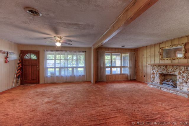 8925 E 15th Street, Tulsa, OK 74112