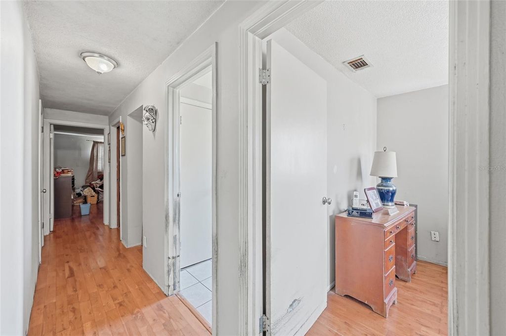 Image 11 of property listing at 2768 BELLE HAVEN DRIVE, Clearwater, FL 33763