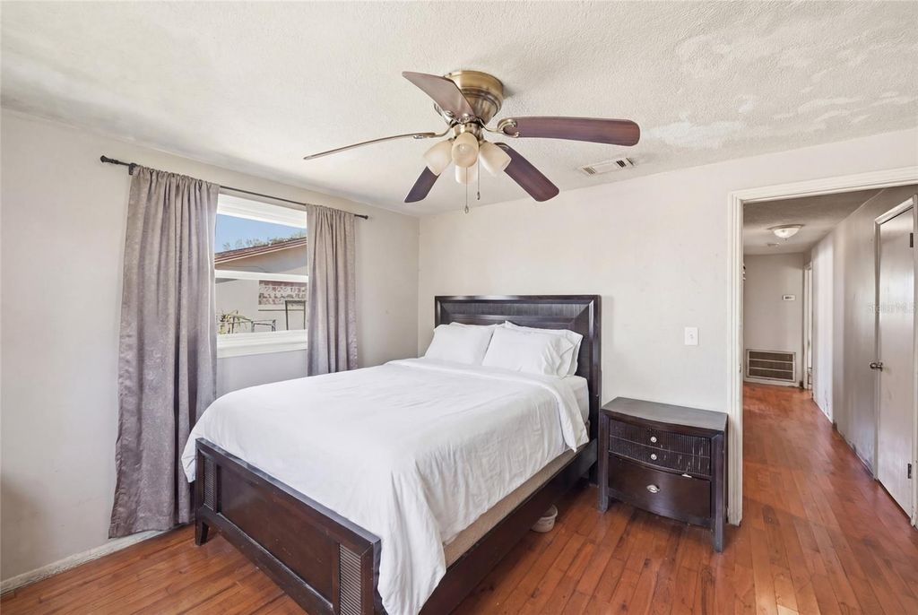 Image 16 of property listing at 2768 BELLE HAVEN DRIVE, Clearwater, FL 33763