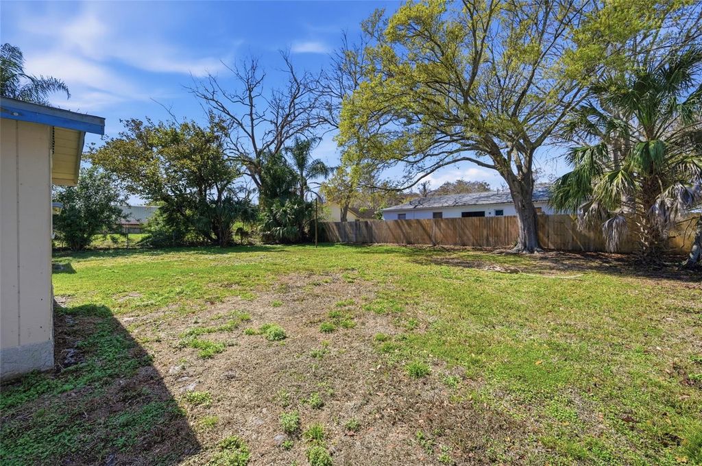 Image 23 of property listing at 2768 BELLE HAVEN DRIVE, Clearwater, FL 33763