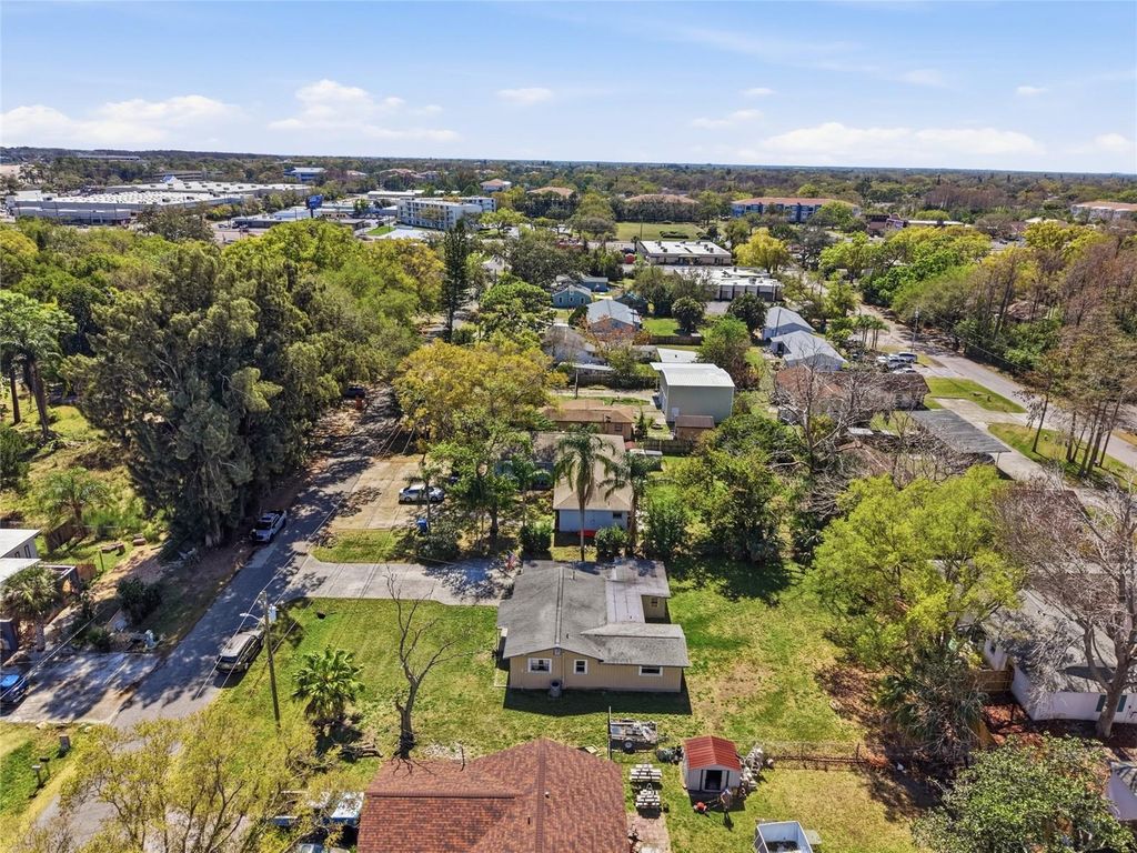 Image 31 of property listing at 2768 BELLE HAVEN DRIVE, Clearwater, FL 33763