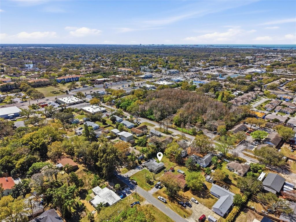 Image 34 of property listing at 2768 BELLE HAVEN DRIVE, Clearwater, FL 33763