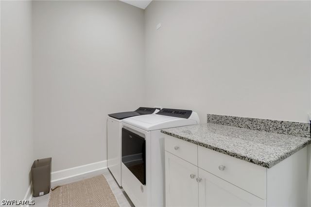 6299 Arriba AVE, Naples, FL 34113