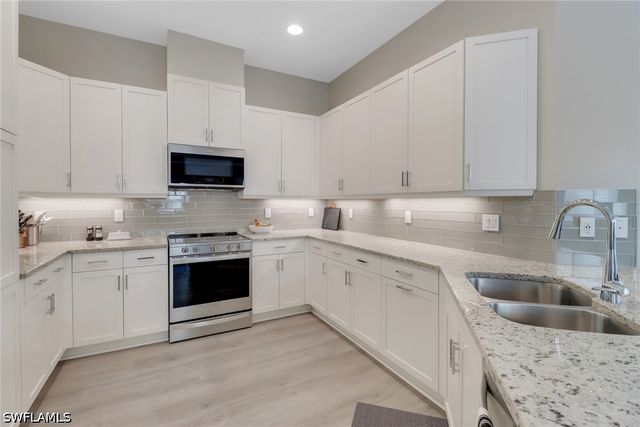 6299 Arriba AVE, Naples, FL 34113