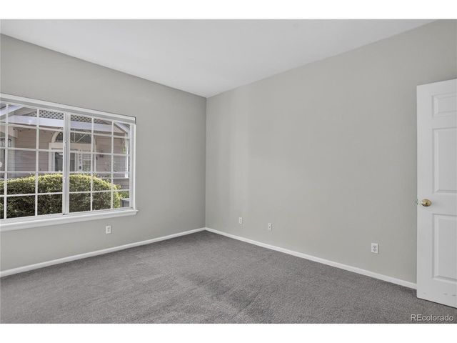 4013 S Carson St B, Aurora, CO 80014
