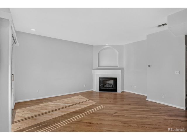 4013 S Carson St B, Aurora, CO 80014