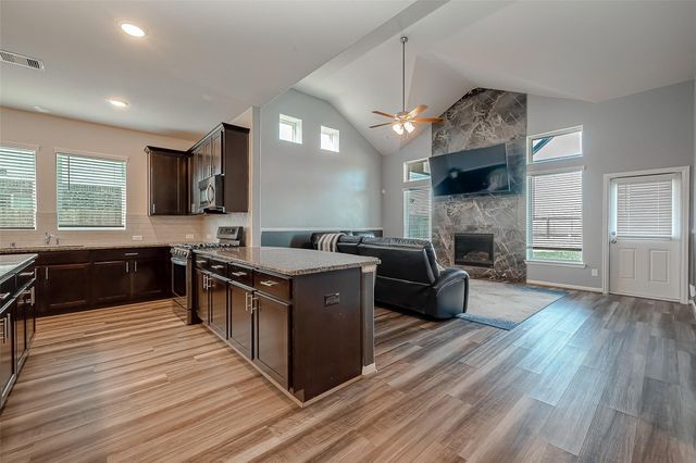 31510 Sandpiper Creek Drive, Hockley, TX 77447