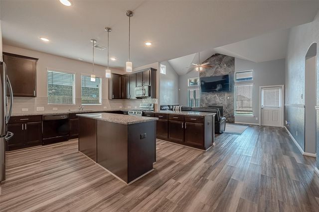 31510 Sandpiper Creek Drive, Hockley, TX 77447