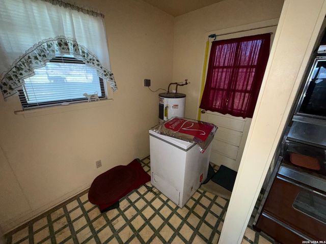 5878 Fm 775, New Berlin, TX 78155