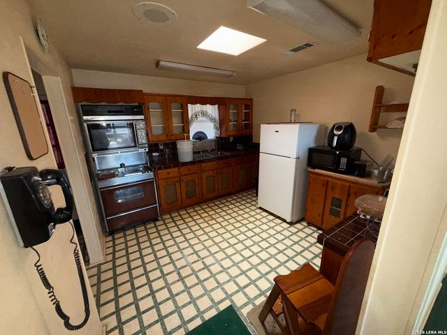 5878 Fm 775, New Berlin, TX 78155