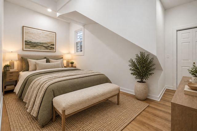 8612 S Burnham Avenue, Chicago, IL 60617