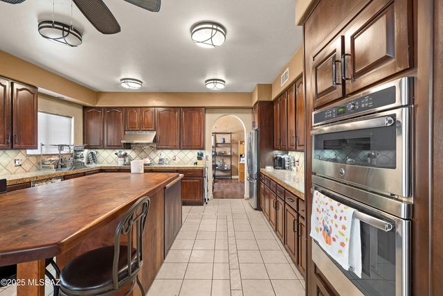 3620 W Arrowwood Place, Tucson, AZ 85741