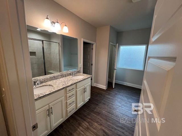 2225 Hogan Drive, Gulf Shores, AL 36542