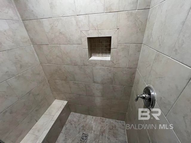 2225 Hogan Drive, Gulf Shores, AL 36542