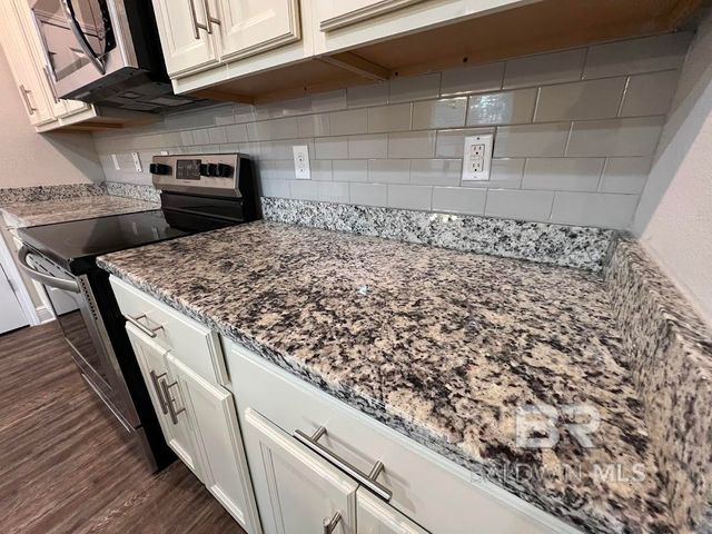 2225 Hogan Drive, Gulf Shores, AL 36542