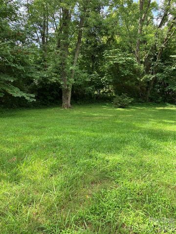 104 Countryside Drive SE, Lenoir, NC 28645