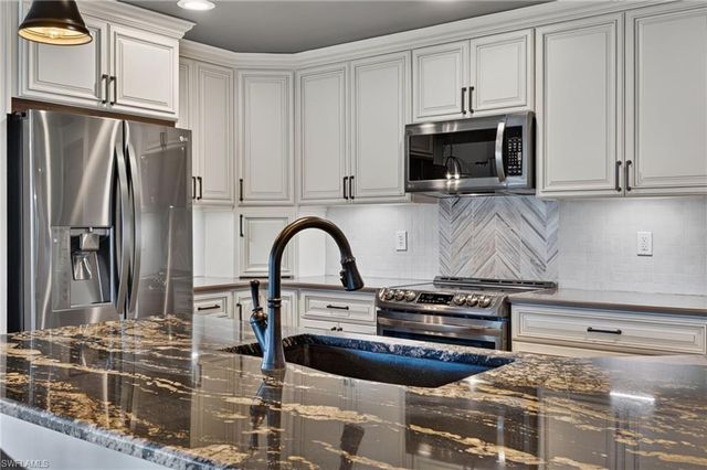 225 NW Douglas PKWY, Cape Coral, FL 33993
