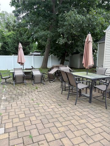 125 Washington Avenue, Amityville, NY 11701