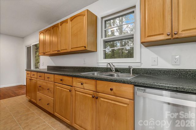 43 Rex Drive, Asheville, NC 28806