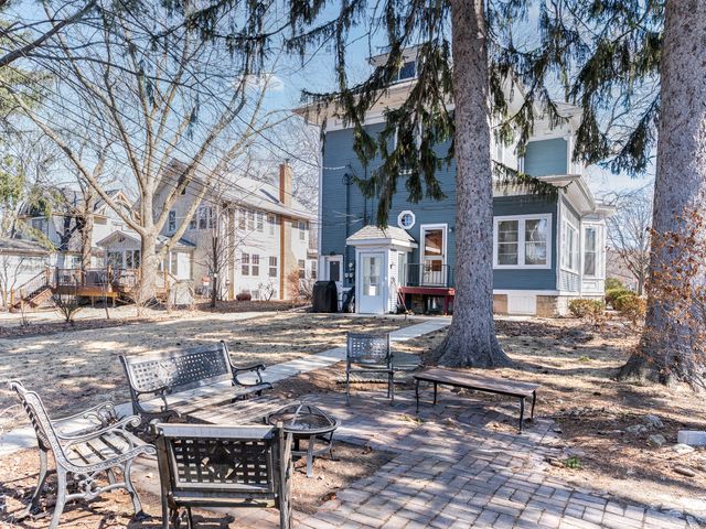 133 N Brainard Street, Naperville, IL 60540