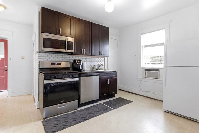 133 N Brainard Street, Naperville, IL 60540
