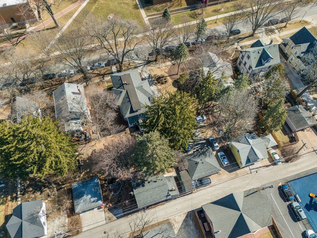 133 N Brainard Street, Naperville, IL 60540
