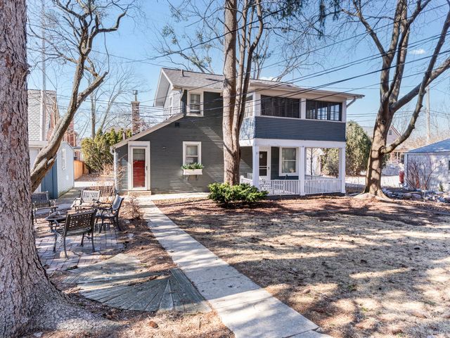 133 N Brainard Street, Naperville, IL 60540