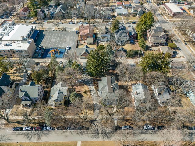 133 N Brainard Street, Naperville, IL 60540