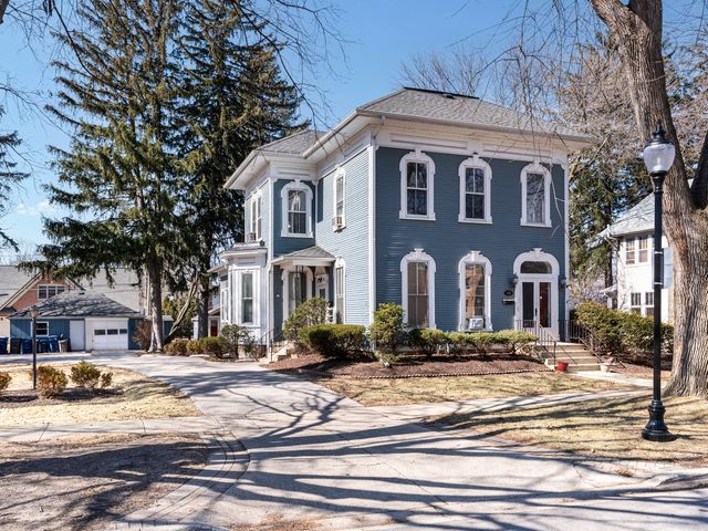 133 N Brainard Street, Naperville, IL 60540