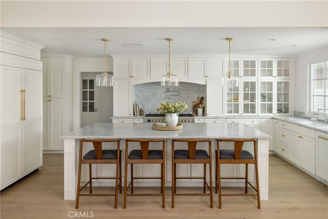 1112 Pembroke Lane, Newport Beach, CA 92660