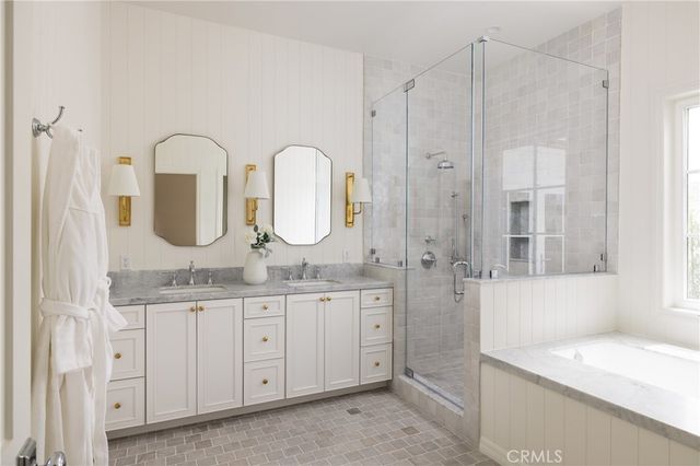1112 Pembroke Lane, Newport Beach, CA 92660
