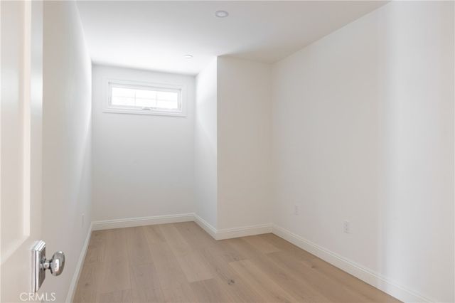 1112 Pembroke Lane, Newport Beach, CA 92660