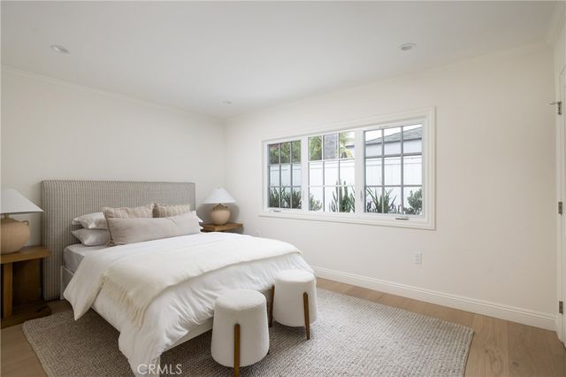 1112 Pembroke Lane, Newport Beach, CA 92660